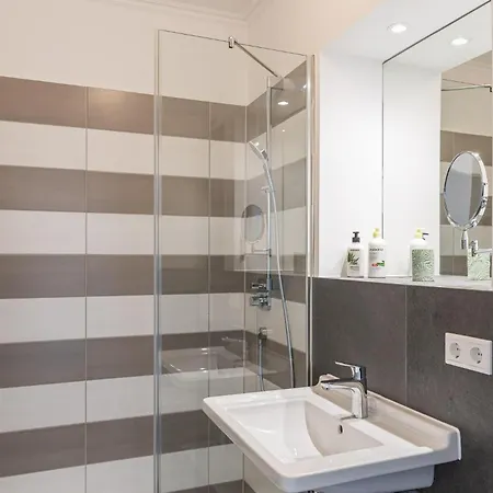 Westside Arthotel 415